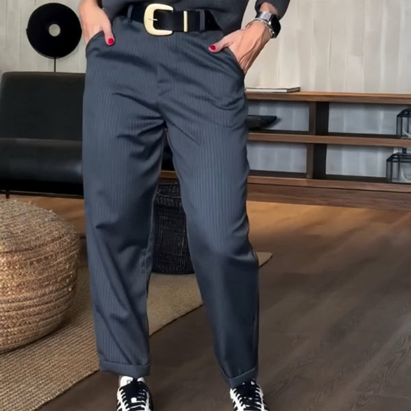 JANICE | ELEGANTAS BIKSES AR SVĪTRIEM