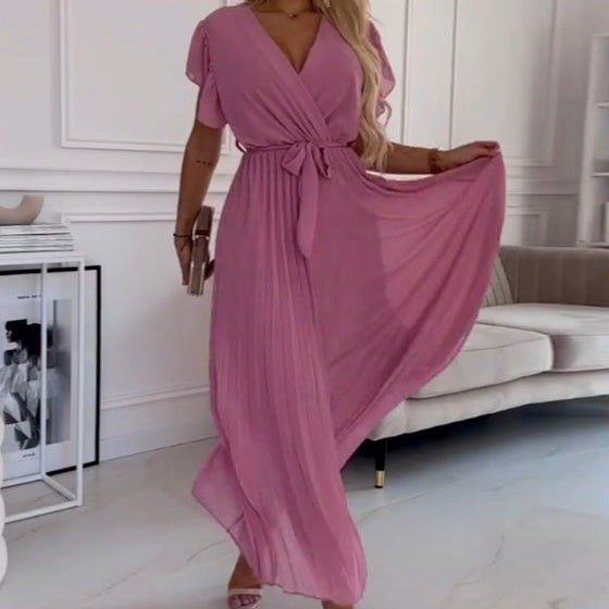 FRIDA UN PLECĒTA KLEITA AR V-VEIDA DECOLLETE